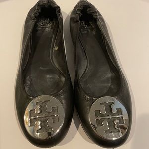 Tory Burch Reva Black Leather Silver Medallion Ballerina Flats Shoes Size 7M